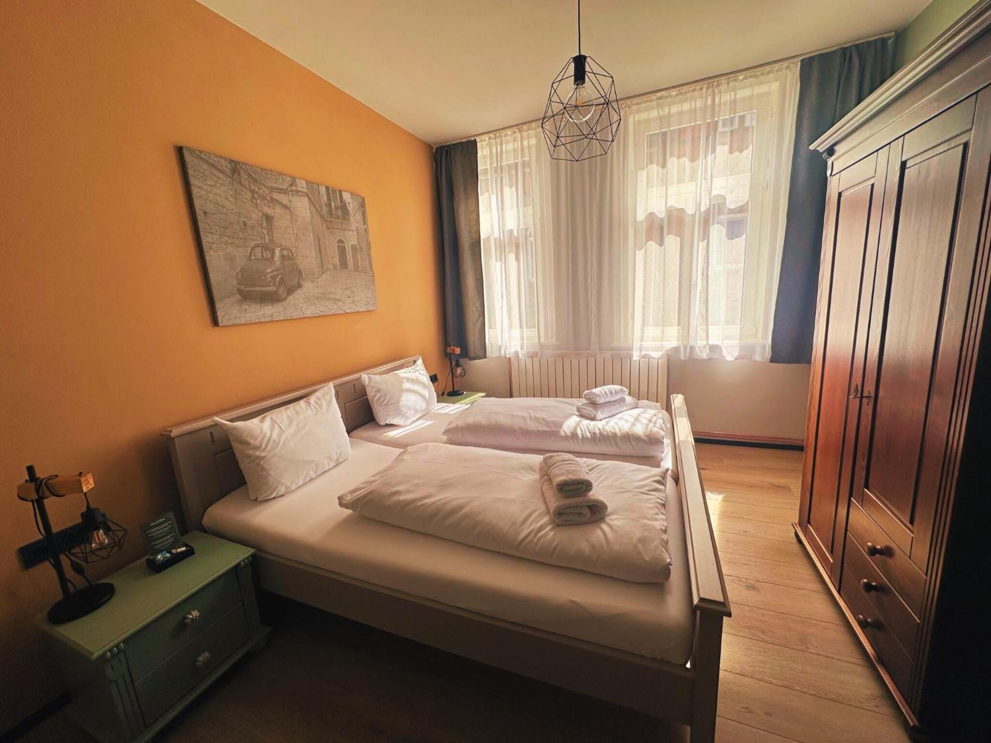 Trattoria & Apartments - Casa Da Enzo Гослар Екстериор снимка